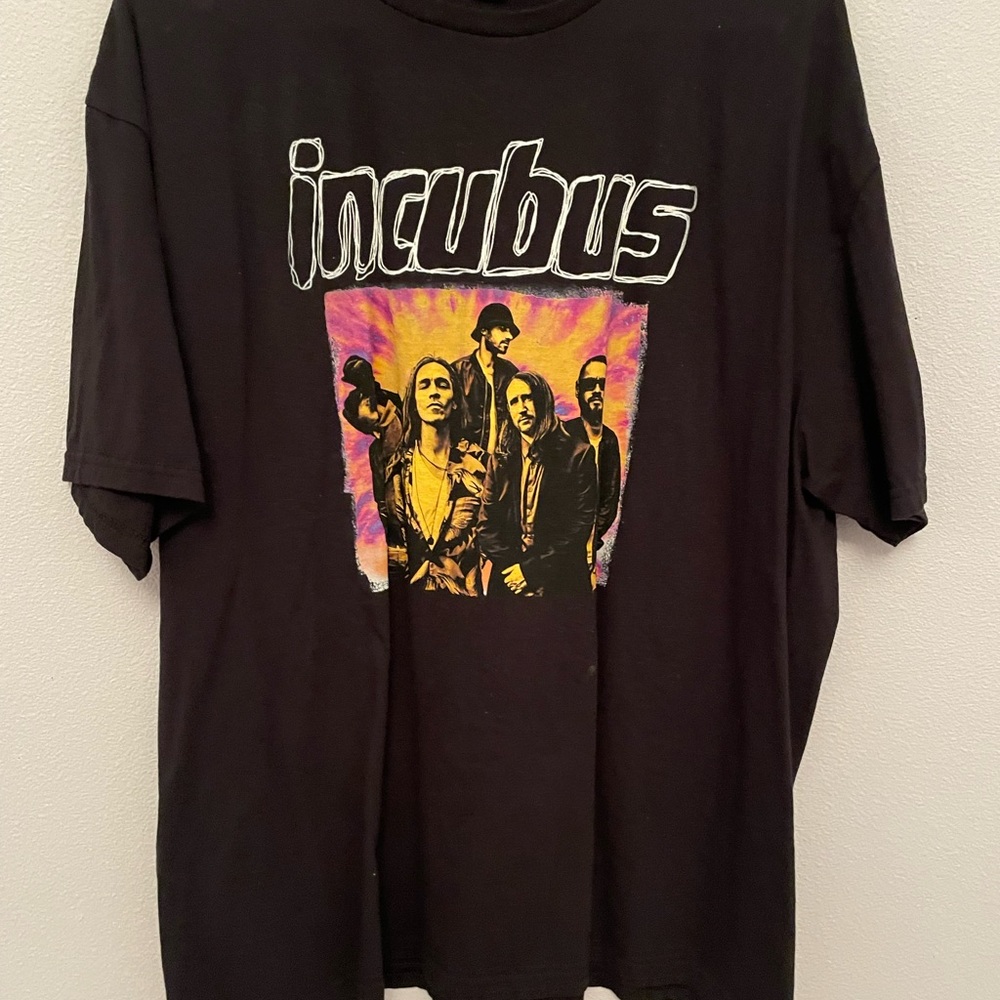 Men’s Incubus t shirt (size: 2XL)